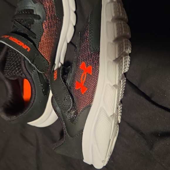 Under Armour Kids' Black and Orange Sneakers - Picture 9 of 12